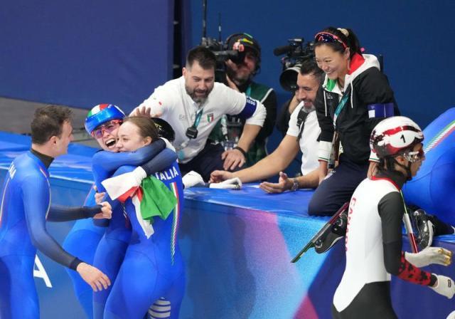 世界杯比赛在线观看地址-齐梦瑶，意大利短道混合接力金牌背后的中国女人